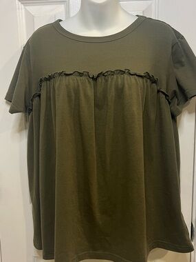 Ruffle Yoke Short Sleeve Tee in Olive Green